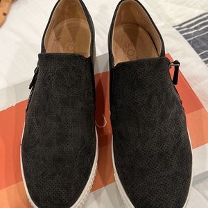 Naturalized soul brand shoes so 9 1/2